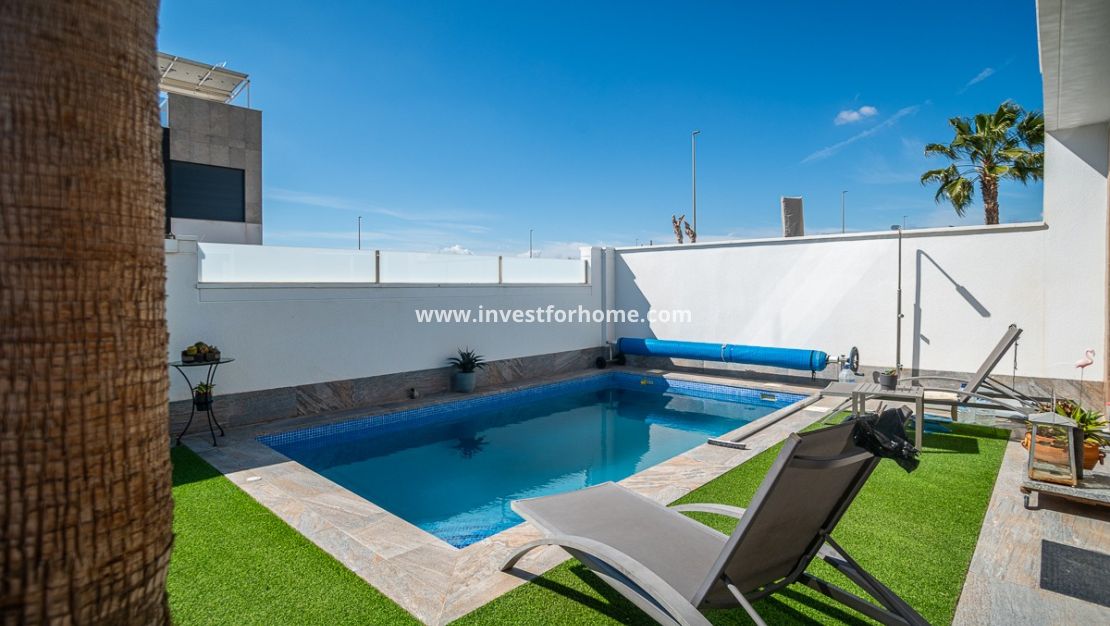 Sale - Villa - Pilar de la Horadada - Costa Blanca