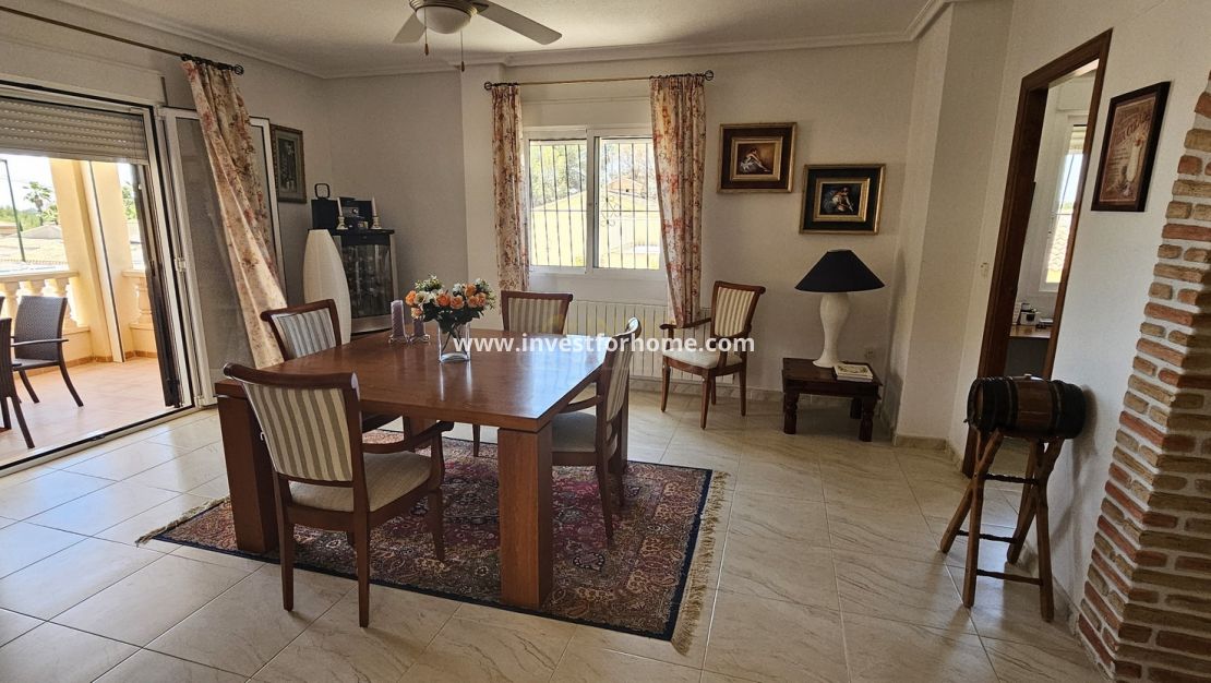 Sale - Villa - Pinar de Campoverde - Inland