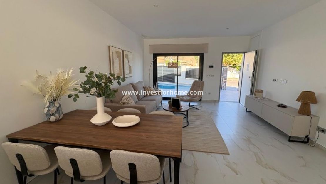 Sale - Villa - Pinar de Campoverde - Inland