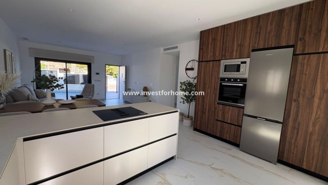 Sale - Villa - Pinar de Campoverde - Inland