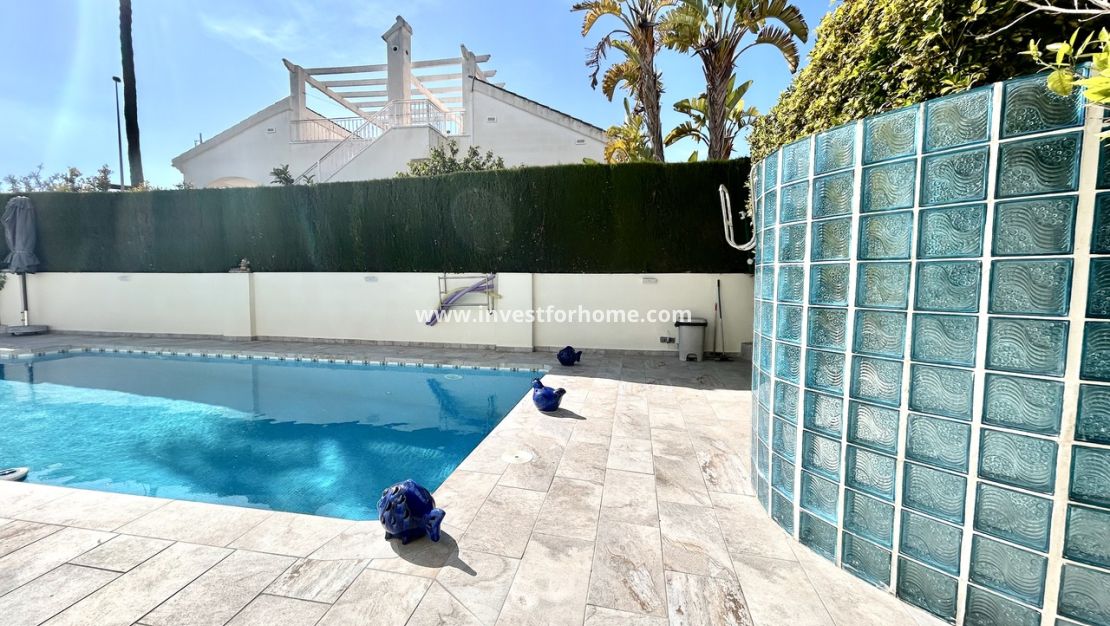 Sale - Villa - Pinar de Campoverde - Inland