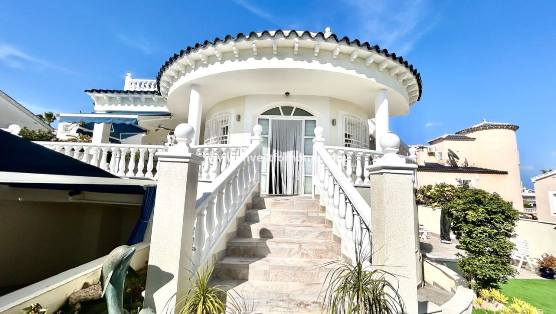 Sale - Villa - Pinar de Campoverde - Inland