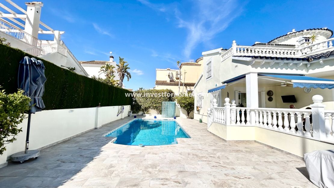 Sale - Villa - Pinar de Campoverde - Inland