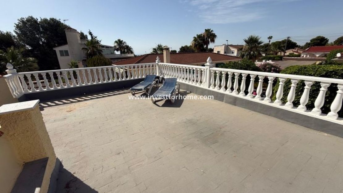 Sale - Villa - Pinar de Campoverde - Inland