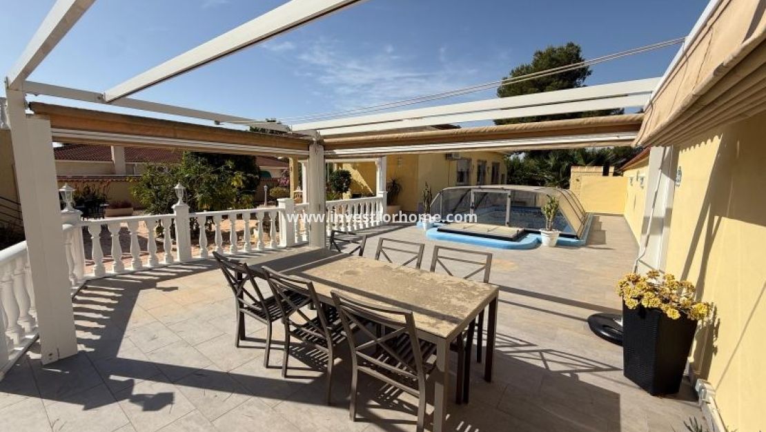 Sale - Villa - Pinar de Campoverde - Inland