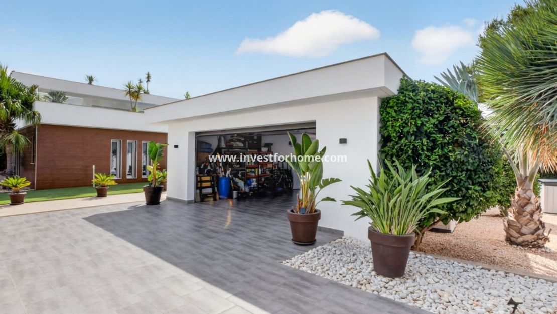 Sale - Villa - Pinar de Campoverde - Inland