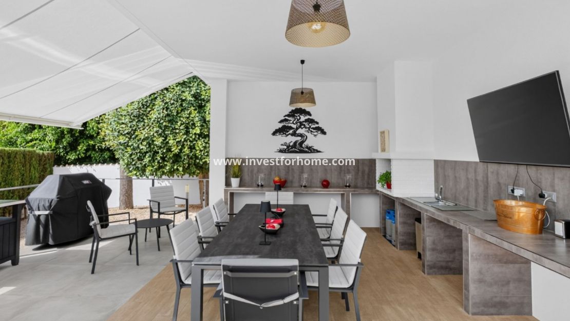 Sale - Villa - Pinar de Campoverde - Inland
