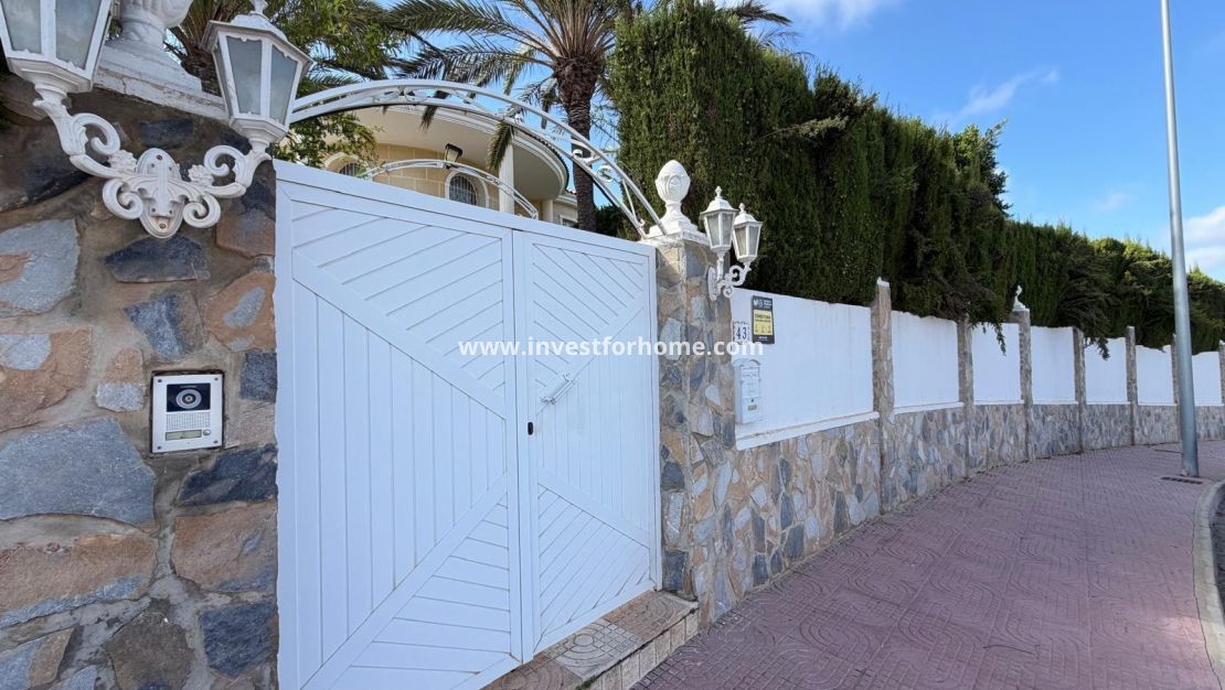 Sale - Villa - Rojales - La Fiesta