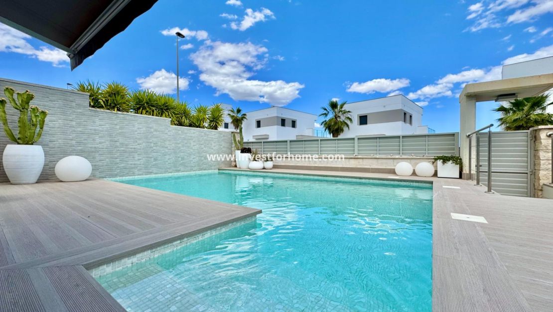 Sale - Villa - San Miguel de Salinas - Bellavista