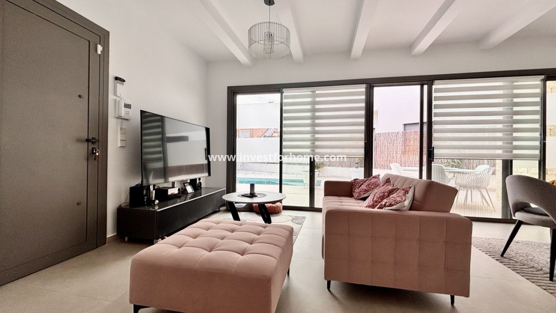 Sale - Villa - San Miguel de Salinas - Blue Lagoon