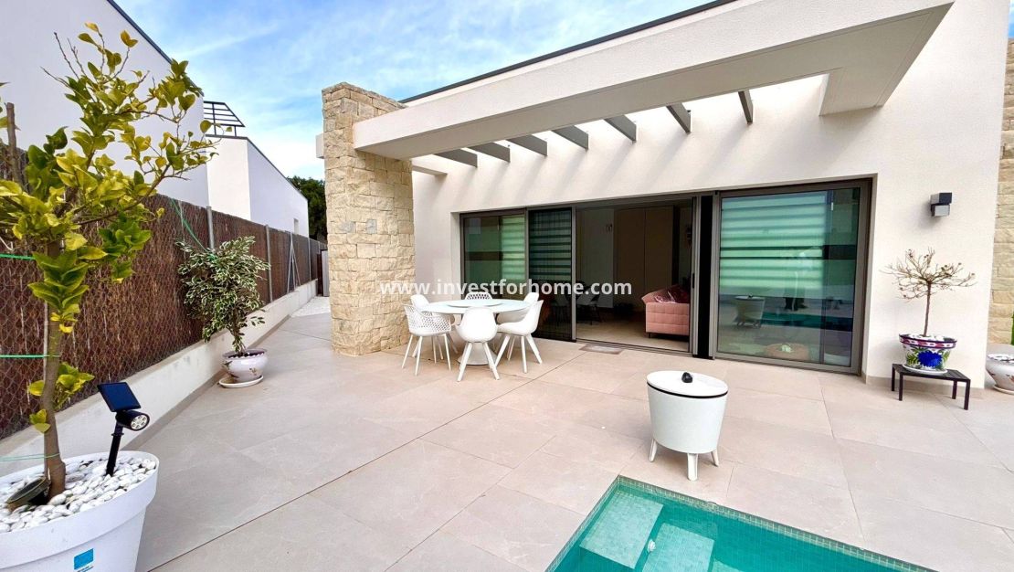 Sale - Villa - San Miguel de Salinas - Urbanizacion Blue Lagoon