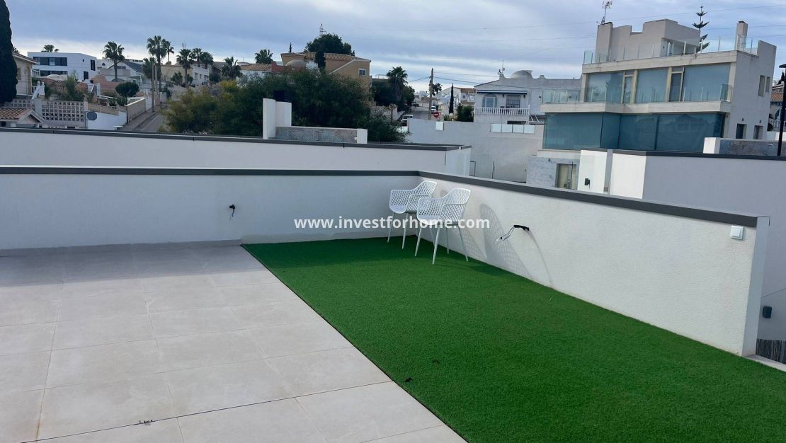 Sale - Villa - San Miguel de Salinas - Urbanizacion Blue Lagoon