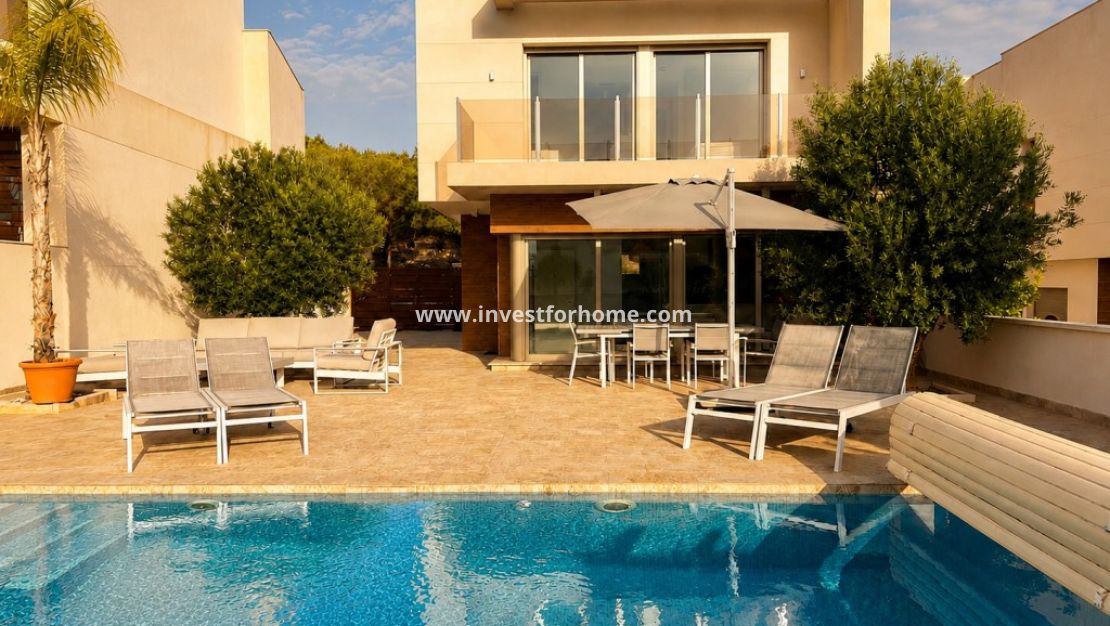 Sale - Villa - San Miguel de Salinas - Urbanizaciones