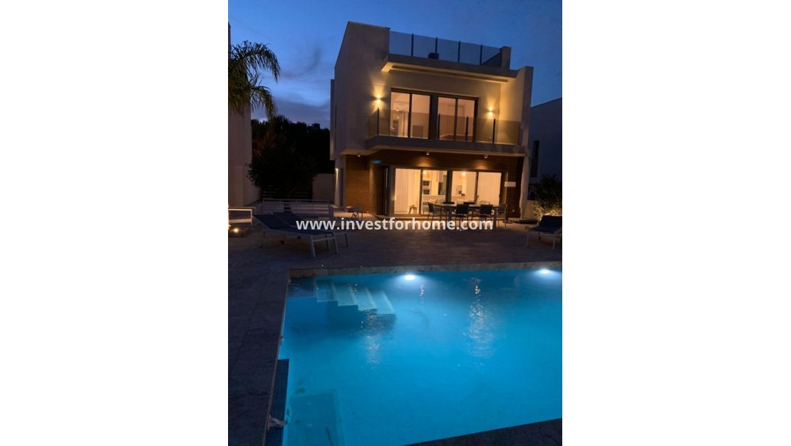 Sale - Villa - San Miguel de Salinas - Urbanizaciones