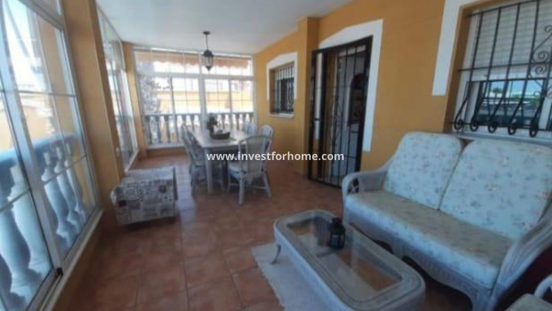 Sale - Villa - Torrevieja - aguas nuevas