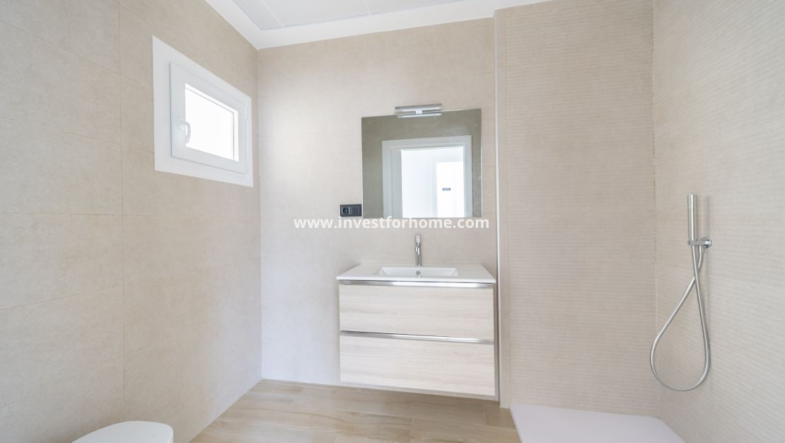 Sale - Villa - Torrevieja - aguas nuevas