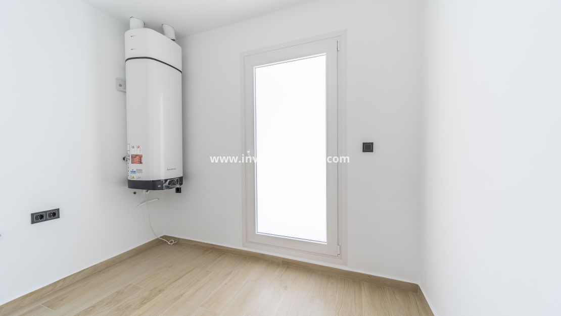 Sale - Villa - Torrevieja - aguas nuevas