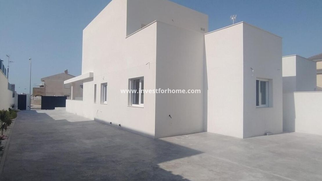 Sale - Villa - Torrevieja - aguas nuevas