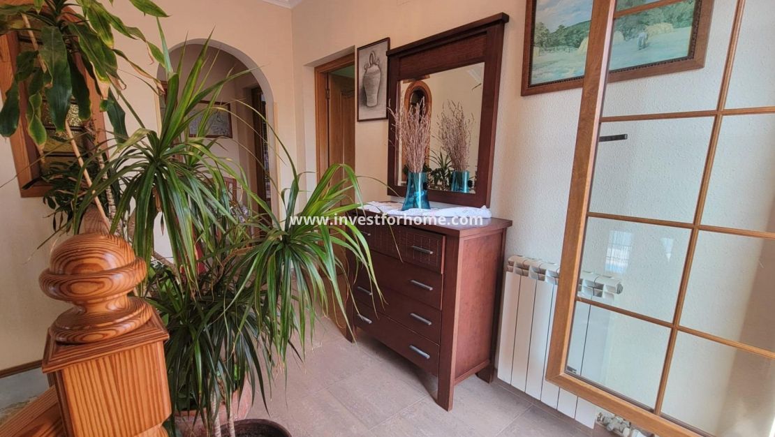 Sale - Villa - Torrevieja - aguas nuevas