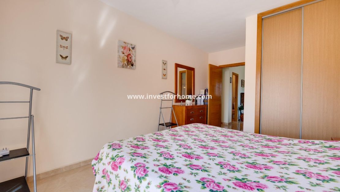 Sale - Villa - Torrevieja - aguas nuevas