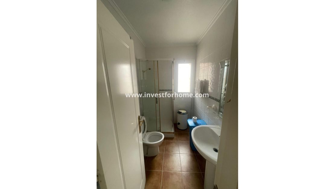 Sale - Villa - Torrevieja - aguas nuevas