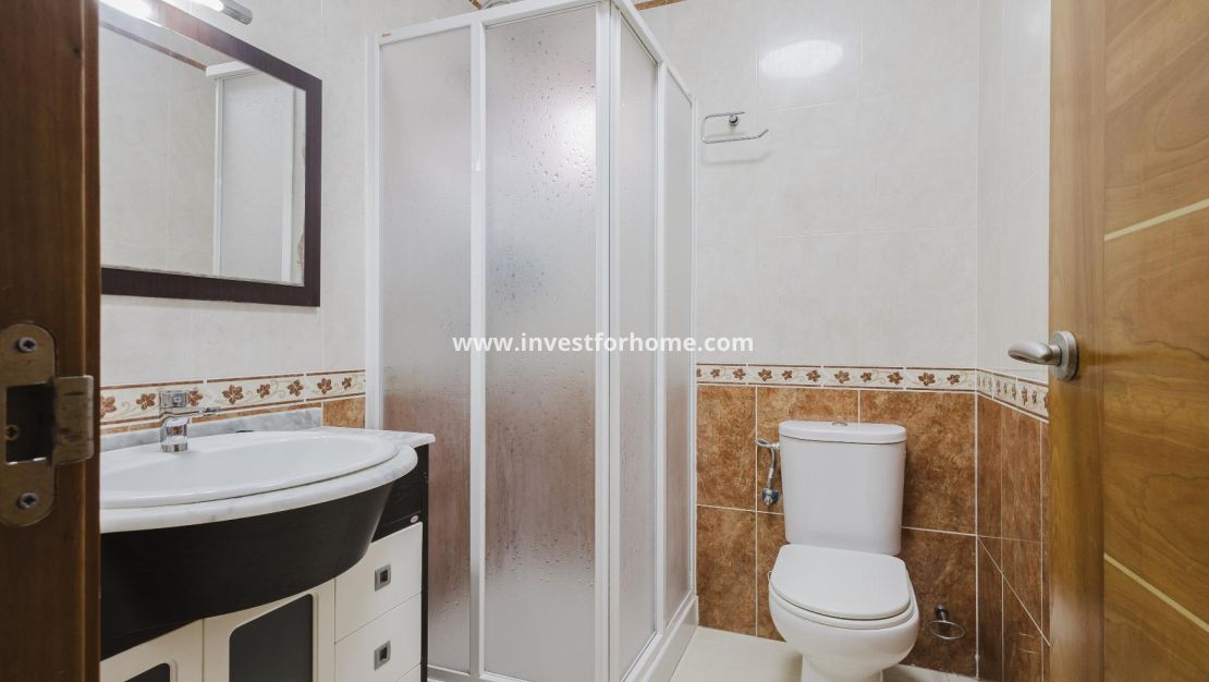 Sale - Villa - Torrevieja - aguas nuevas