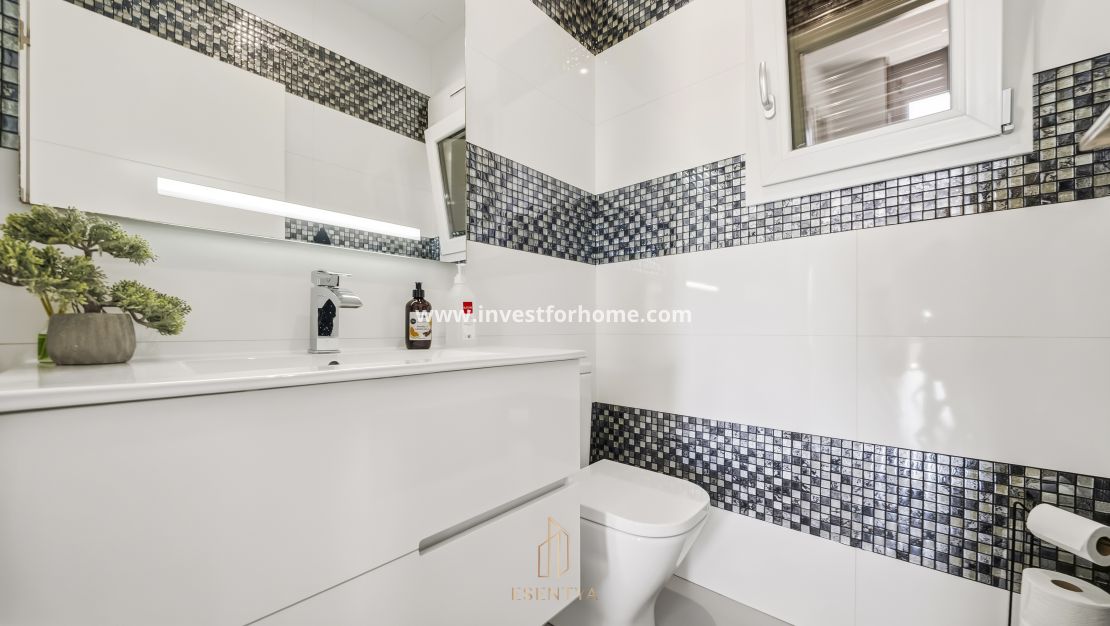 Sale - Villa - Torrevieja - aguas nuevas