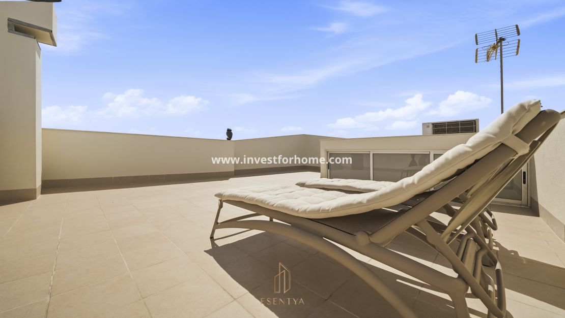 Sale - Villa - Torrevieja - aguas nuevas