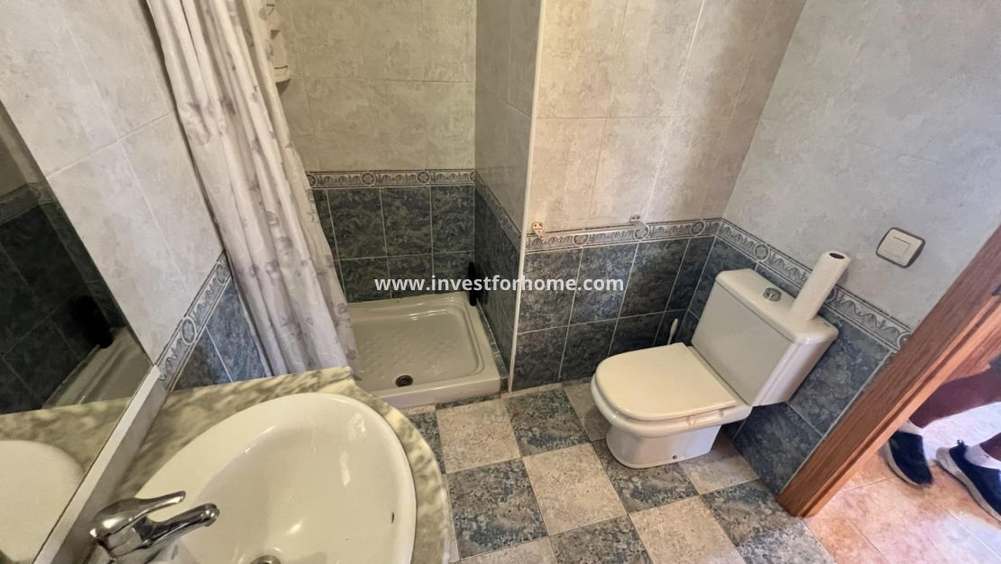 Sale - Villa - Torrevieja - aguas nuevas