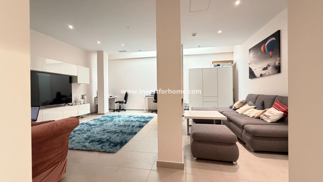 Sale - Villa - Torrevieja - aguas nuevas