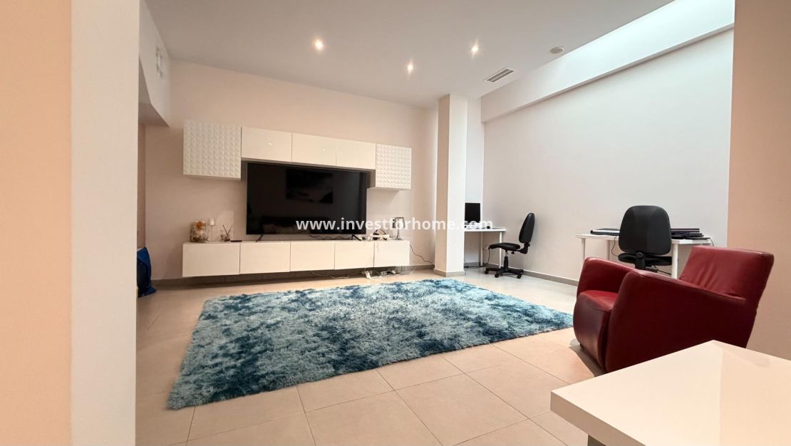 Sale - Villa - Torrevieja - aguas nuevas