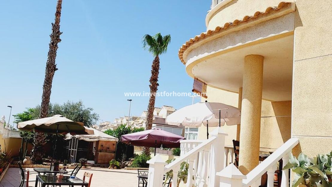 Sale - Villa - Torrevieja - BAÑOS DE EUROPA LAS TORRETAS