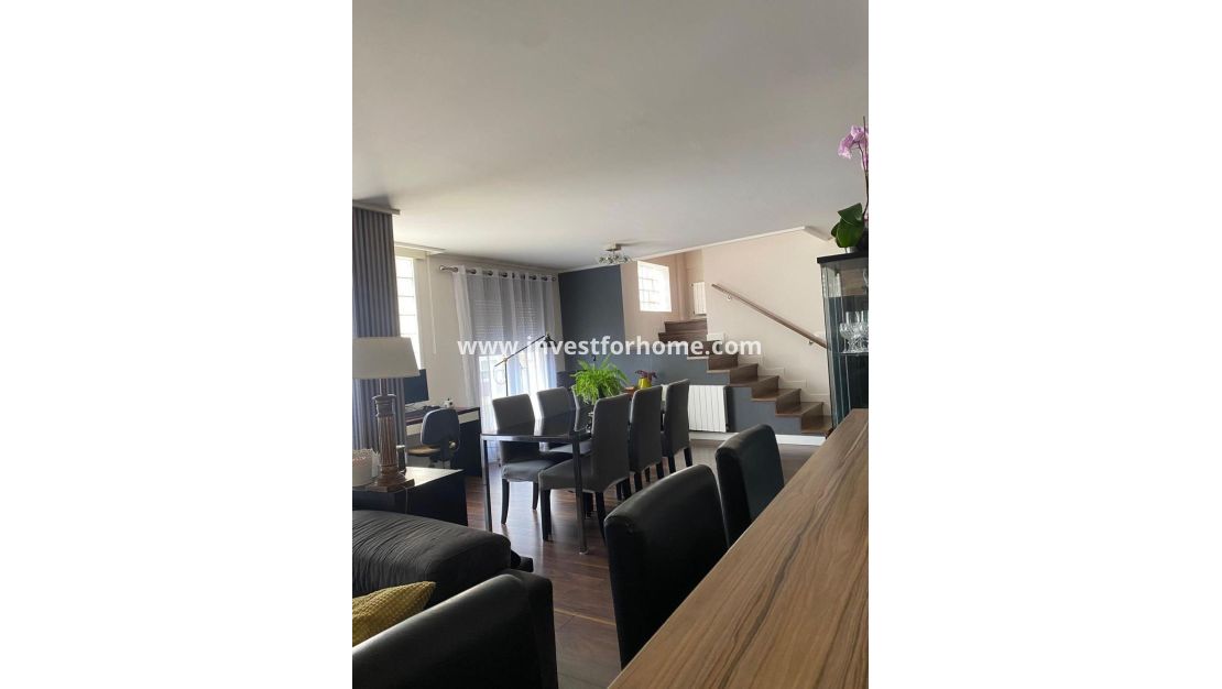 Sale - Villa - Torrevieja - Centro - Muelle Pesquero