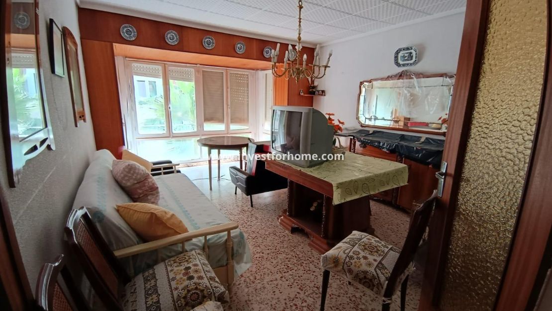 Sale - Villa - Torrevieja - Centro