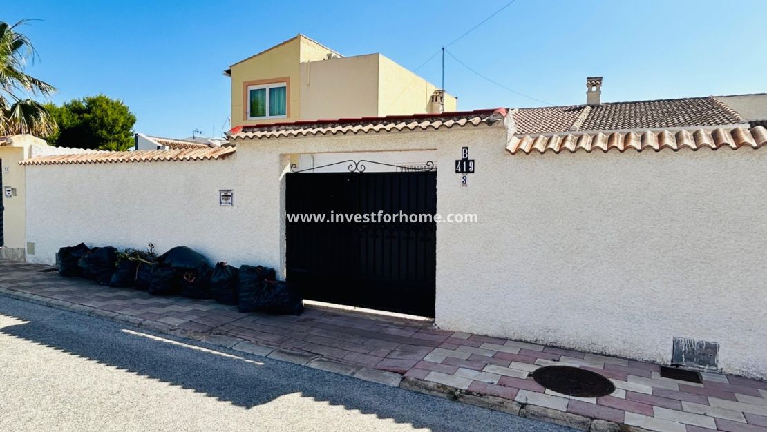 Sale - Villa - Torrevieja - Costa Blanca