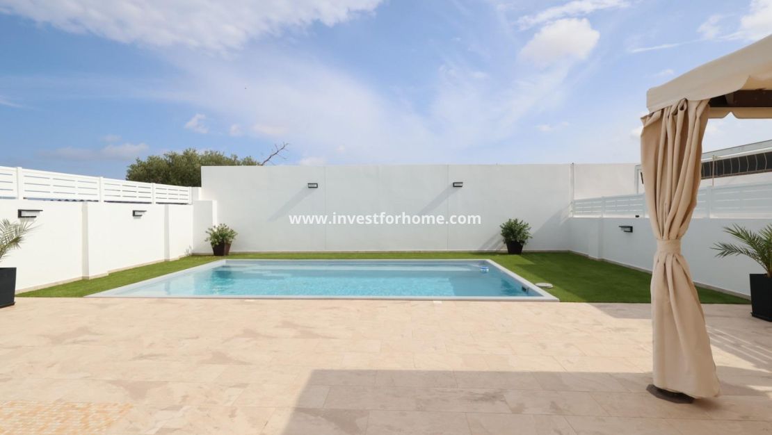 Sale - Villa - Torrevieja - Costa Blanca