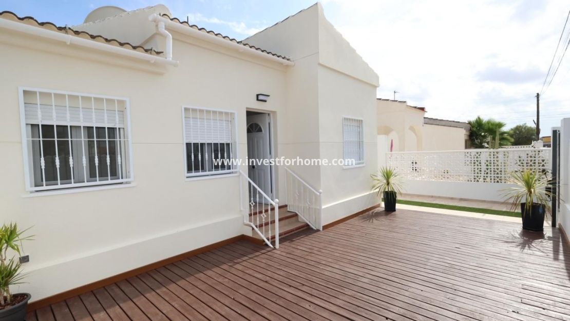 Sale - Villa - Torrevieja - Costa Blanca