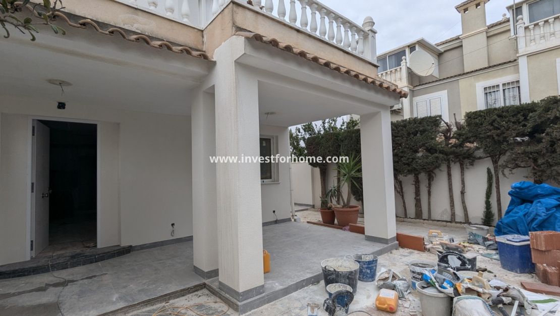 Sale - Villa - Torrevieja - Costa Blanca