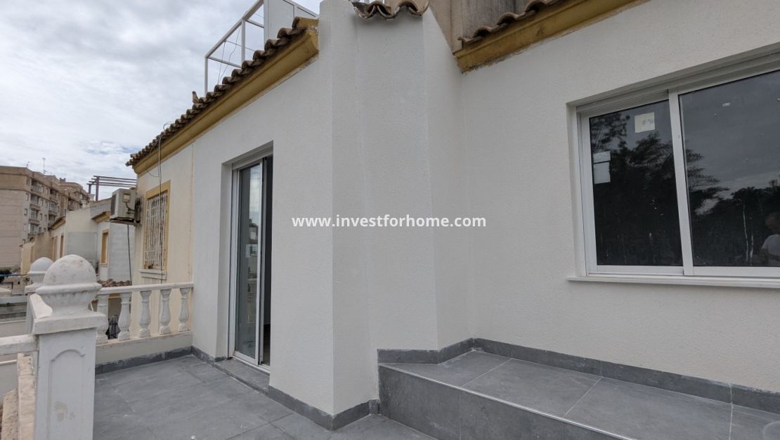 Sale - Villa - Torrevieja - Costa Blanca