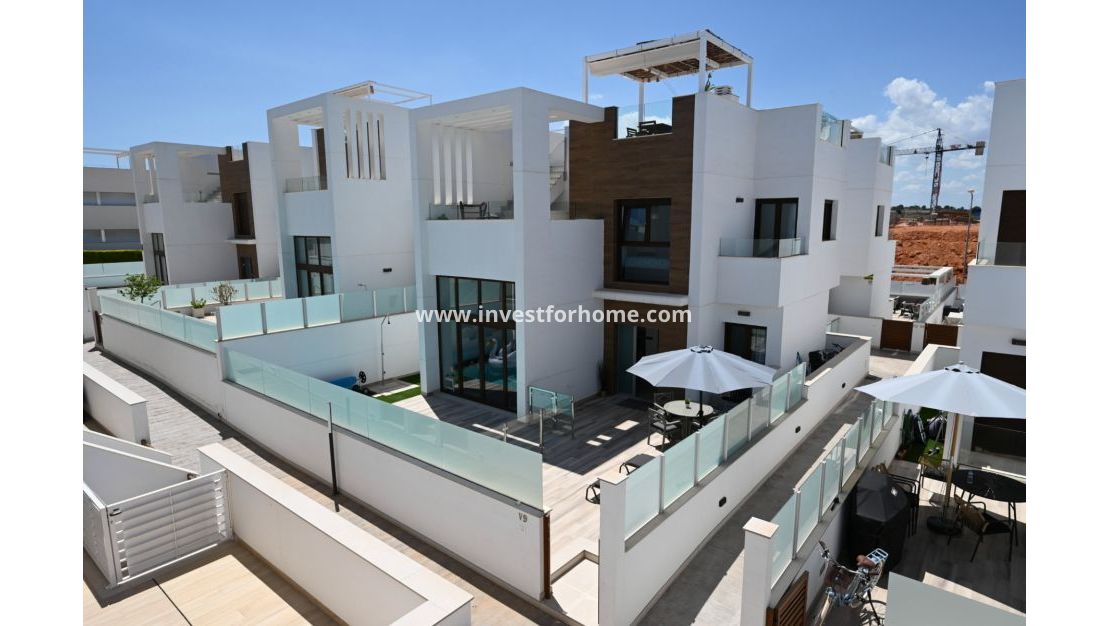 Sale - Villa - Torrevieja - Costa Blanca