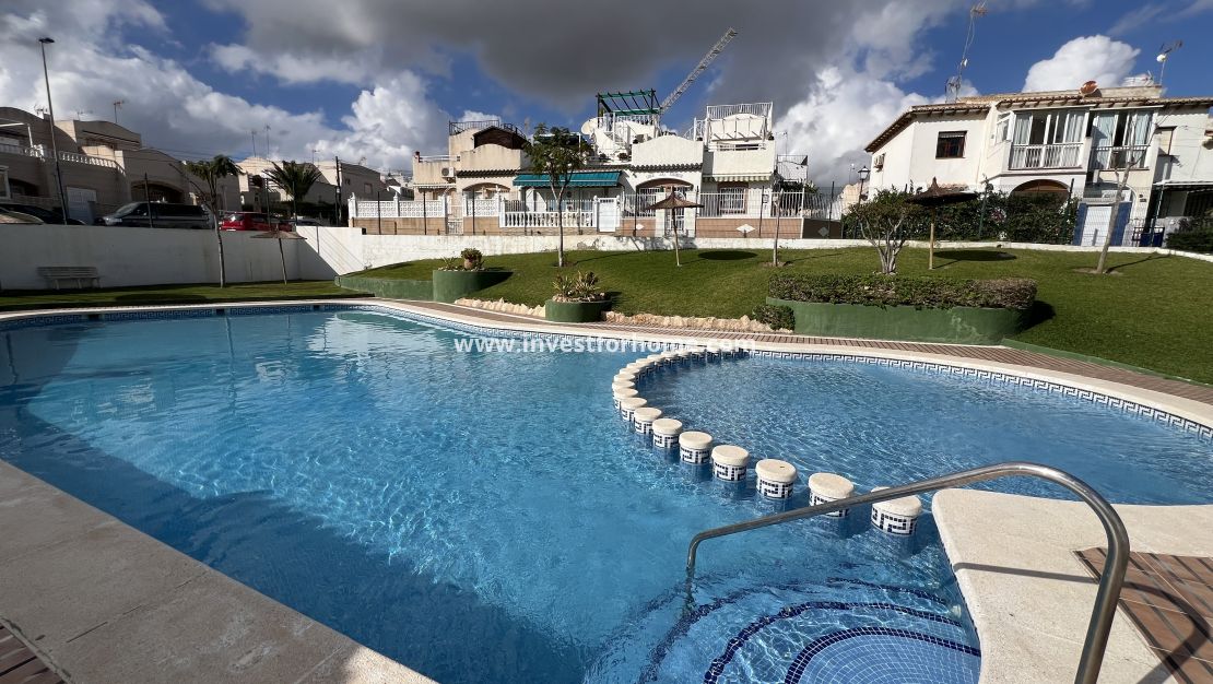 Sale - Villa - Torrevieja - Costa Blanca