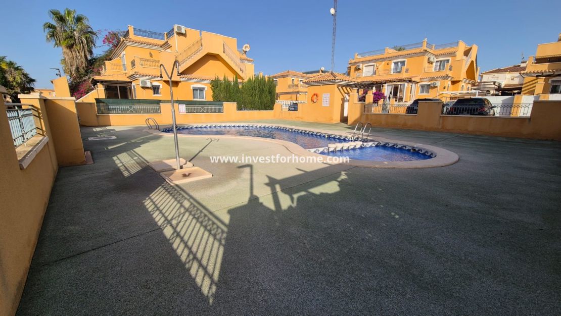 Sale - Villa - Torrevieja - Costa Blanca