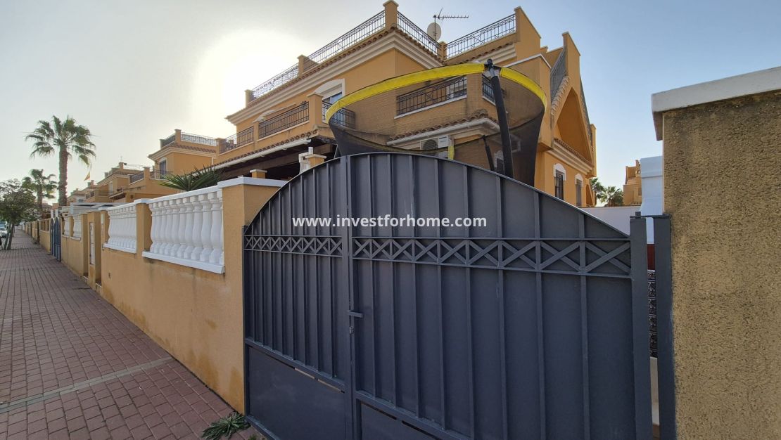 Sale - Villa - Torrevieja - Costa Blanca