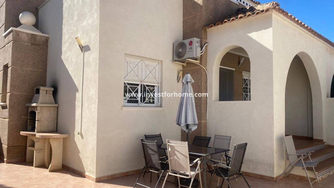 Sale - Villa - Torrevieja - Costa Blanca