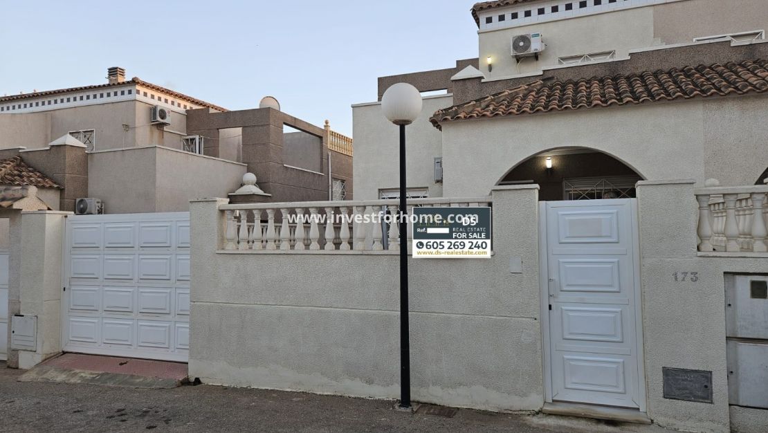 Sale - Villa - Torrevieja - Costa Blanca