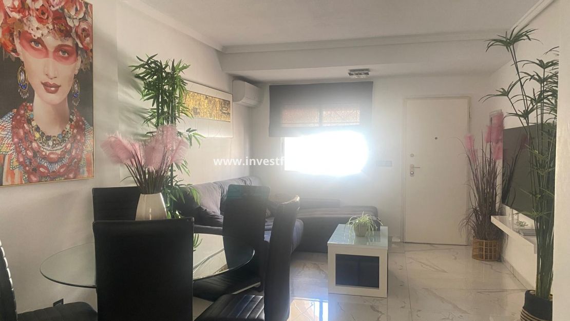 Sale - Villa - Torrevieja - Costa Blanca