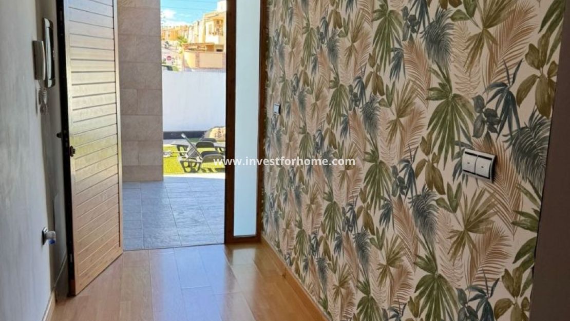 Sale - Villa - Torrevieja - Costa Blanca