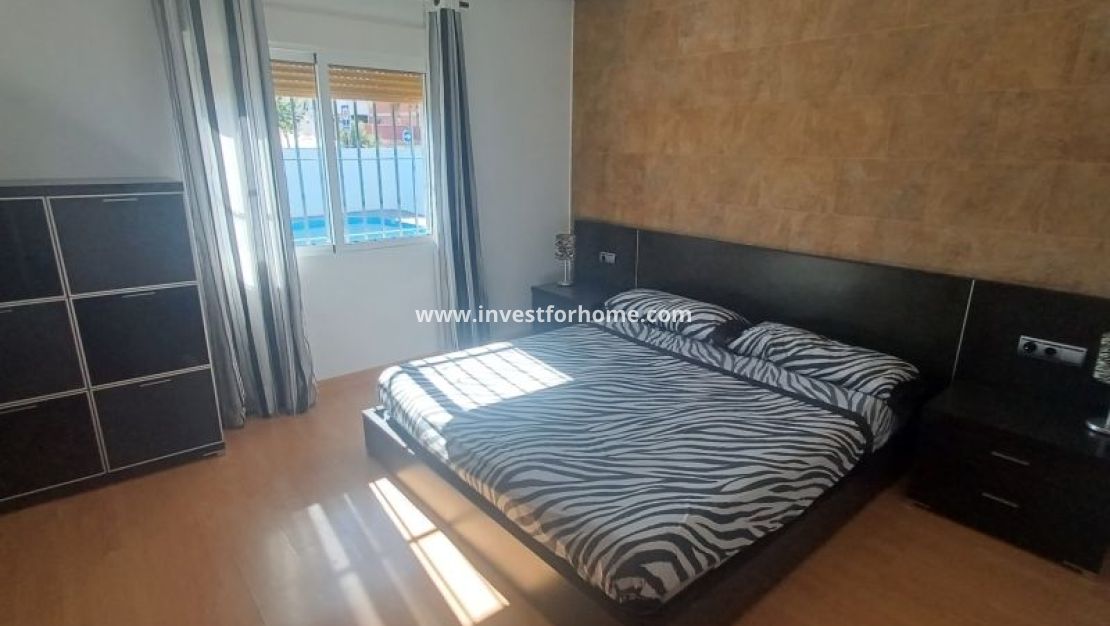 Sale - Villa - Torrevieja - Costa Blanca