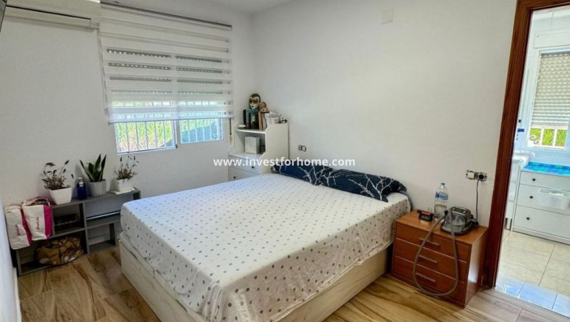 Sale - Villa - Torrevieja - Costa Blanca