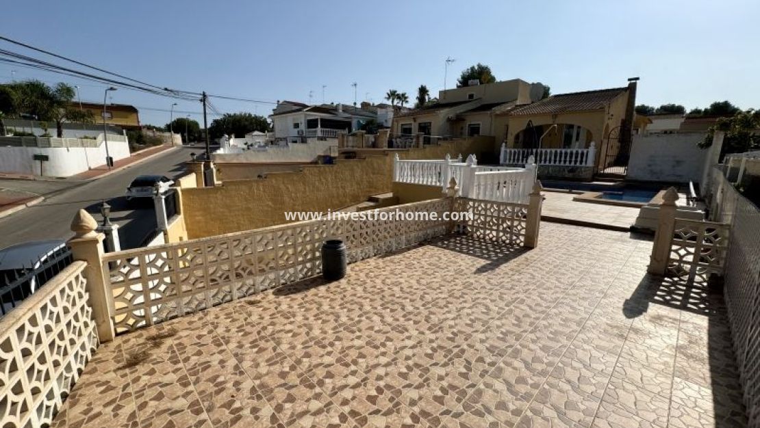 Sale - Villa - Torrevieja - Costa Blanca